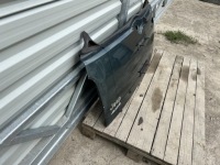 фото thumb №2, Крышка багажника багажника задняя задняя jeep cherokee kj liberty