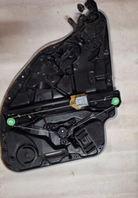 фото thumb №4, Mercedes w213 kombi підйомник скло правий задня