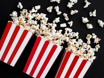 PUDEŁKA NA POPCORN czerwone paski przekąski 6 szt
