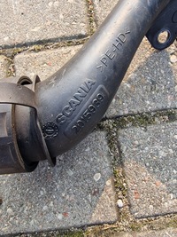 фото thumb №2, Заливна горловина трубка труба оливи двигуна scania r 2015939