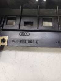 фото thumb №7, Корзина 1 din audi a4 b6 b7 оригинал 8e0858005e