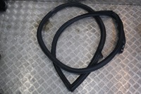 фото thumb №1, Правая прокладка дверь coupe porsche 992 992831704e