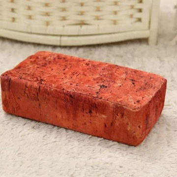 ПОДУШКА В ФОРМЕ КИРПИЧА С ДЕКОРАТИВНОЙ ИГРУШКОЙ