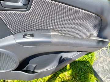 фото thumb №6, Дверь kia sportage ii 04-09 правый зад 6d