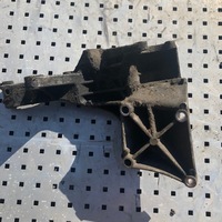 фото thumb №3, Лапи генератора vw lt 074145169f