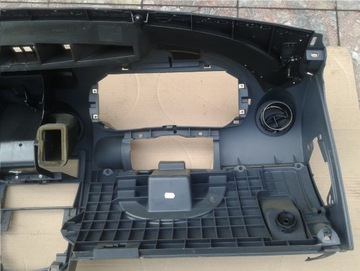 фото thumb №16, Панель раздаточная консоль бардачок dacia logan i 04-12 8200213822