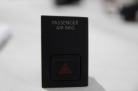 фото thumb №1, Перемикач панель світла аварійних vw golf vii