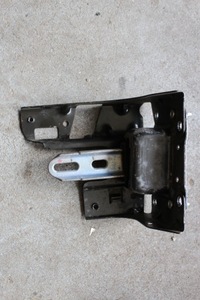 фото thumb №1, Citroen c4 cactus 1.2 thp кронштейн коробки передач