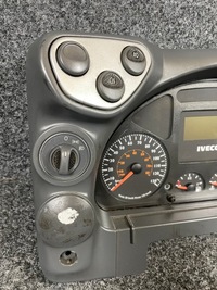 фото thumb №7, Iveco eurocargo ii спидометр приборы панель рамка 504158813