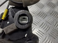 фото thumb №2, Замок дверь центральный правый перед toyota corolla verso ii 2.2 d4d