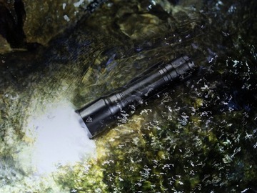 Светодиодный фонарик Fenix ​​TK16 V2.0
