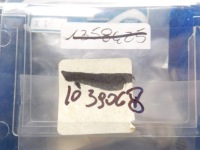 Кнопка - ремінь полиця багажника ford mondeo 1992-1996 оригінальний номер 1039068 Зі Шроту, фото thumb