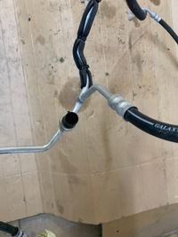 фото thumb №9, Jeep compass ii 2 1.4 2018r 18r шланг wąż трубка кондиціонера оригінал eu