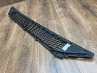 Решітка середня бампера решітка  hyundai tucson 3 2015- 86561-d7000 Недорого, фото thumb