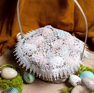 Serwetka BIAŁA DO KOSZYCZKA WIELKANOCNEGO święconka 30 cm koronkowa