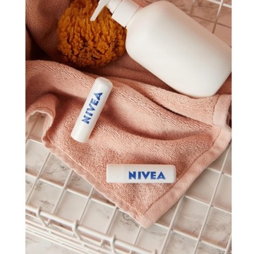Защитная губная помада NIVEA MED REPAIR