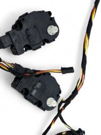 Mercedes-benz e w212 моторчик крышка обдув a2128203013 Оригинал, фото thumb