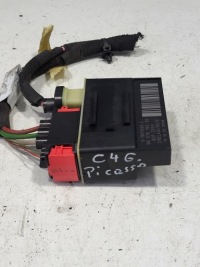 фото thumb №1, Реле вентилятора радиатора citroën c4 grand picasso ii 9801916680