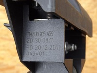 фото thumb №7, Audi a4 b8 8k tt 8j rsq3 8u клемма защитная 8j0915459