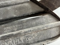 фото thumb №1, Решётка бампера правый перед renault espace v 622568681r