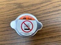 фото thumb №1, Крышка радиатора toyota prius 30/ prius plus оригинал