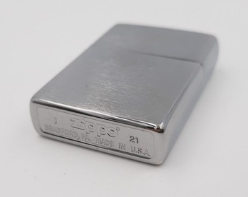 Zestaw upominkowy zapalniczka zippo benzyna kamień