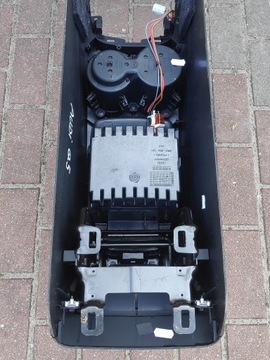 фото thumb №11, Туннель средний подлокотник кожа uk audi q5 8r 8r0864981