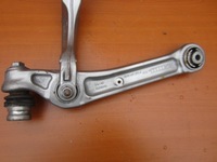 фото thumb №9, Audi a4 b9 a5 s5 8w кронштейн амортизатора левый перед 8w0413037 вилка