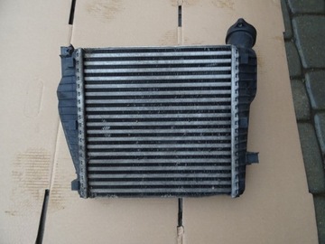 фото thumb №1, Audi q7 touareg інтеркулер радіаторів 7l6145803d