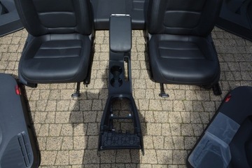 фото thumb №10, Сидіння диван обшивки тунель шкіра vw jetta 5c6