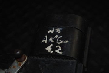 фото thumb №13, Audi a8 d2 4.2 v8 дросельна заслінка 077133063af