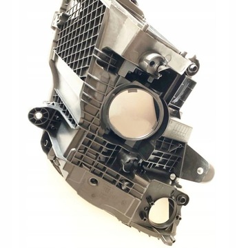 фото thumb №2, Mercedes c класс w205 рестайлинг корпус фара kpl