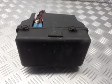 фото thumb №1, Коробка предохранителей renault espace iv 1.9 dci 8200525478
