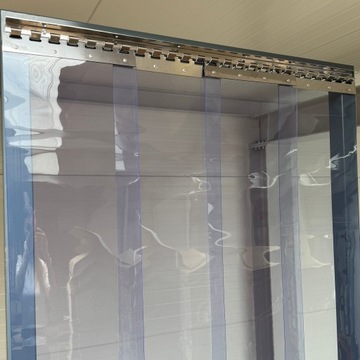 Kurtyna paskowa s: 275cm x h: 300cm, pasy PCV 300x3 mm