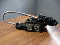 фото thumb №5, Замок доводчик дверь левый передний mercedes x247 1