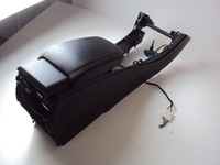 фото thumb №1, Подлокотник туннель mercedes a-klasa w176 2016-