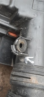 фото thumb №9, Корпус фільтра повітря 1.4tsi audi a3 8v 04e129611g