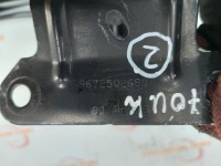 фото thumb №9, Peugeot 208 i 13r кріплення замка капота 9672502680