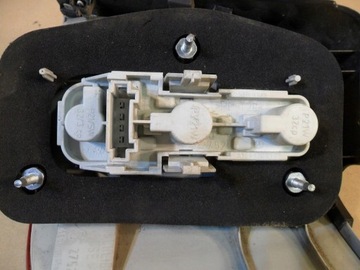 фото thumb №14, Лампа права зад mercedes b клас a169820