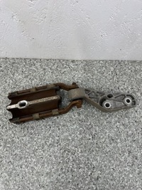 фото thumb №6, Кронштейн подушка двигателя volvo xc70 iii 2007-2016 31262935