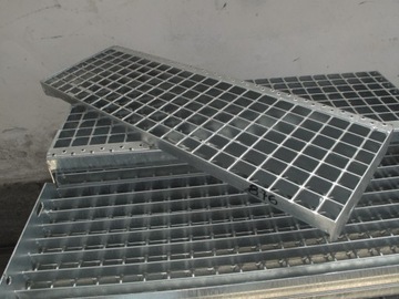РЕШЕТКА МЕТАЛЛИЧЕСКАЯ СТУПЕНИ WEMA TREPY 1000х240 30х3