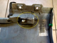 фото thumb №5, Volvo v40 2012-2018 молдинг поріг ліва