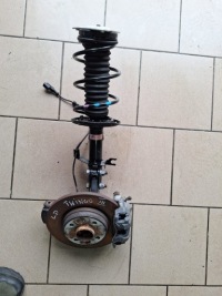 фото thumb №1, Поворотный кулак левый перед амортизатор renault twingo iii 16r 1,0 sce