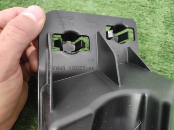 фото thumb №12, Ковзун бампера лівий зад jaguar xj x351 новий оригінал