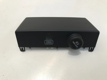 фото thumb №1, Volvo v60 ii 2.0 t гібрид 2020 захист тунелю гніздо прикурювача 39842322