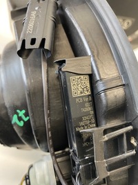 фото thumb №7, Mini cooper f56 крышка разъём зарядки 7496248