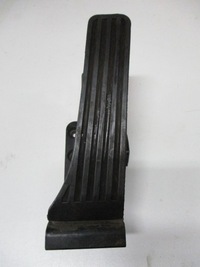 фото thumb №1, Педаль газу mercedes glk a2043000304