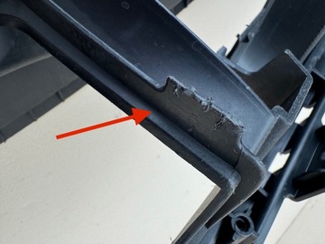 фото thumb №15, Porsche taycan 19r- решётка решётка средняя бампера перед 9j1807683