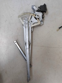 фото thumb №1, Toyota verso lift подъемник стекло правый перед