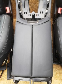 фото thumb №10, Mercedes gt w290 x290 сиденья amg диван обшивки европа